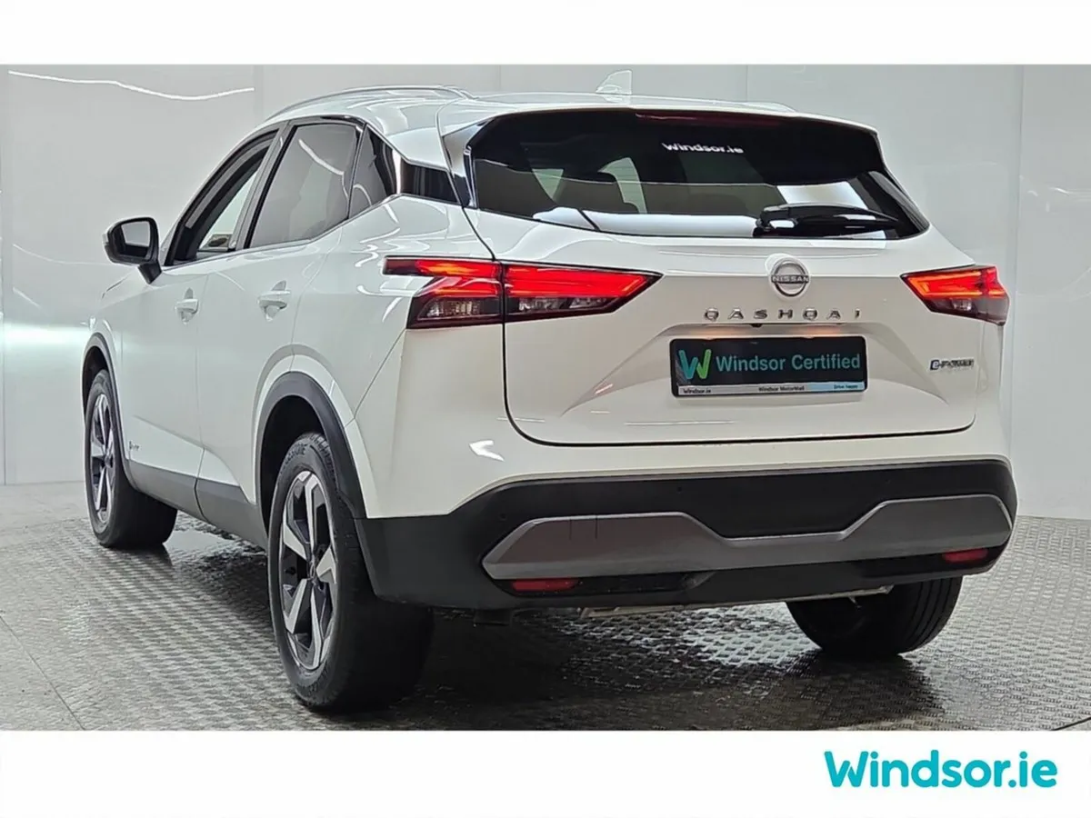 Nissan Qashqai MPV, Petrol Hybrid, 2024, White