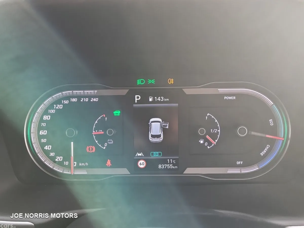 Hyundai Tucson MPV, Petrol Hybrid, 2023, White