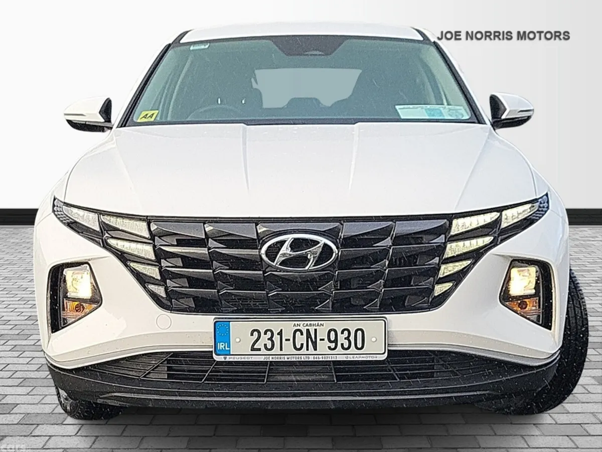 Hyundai Tucson MPV, Petrol Hybrid, 2023, White