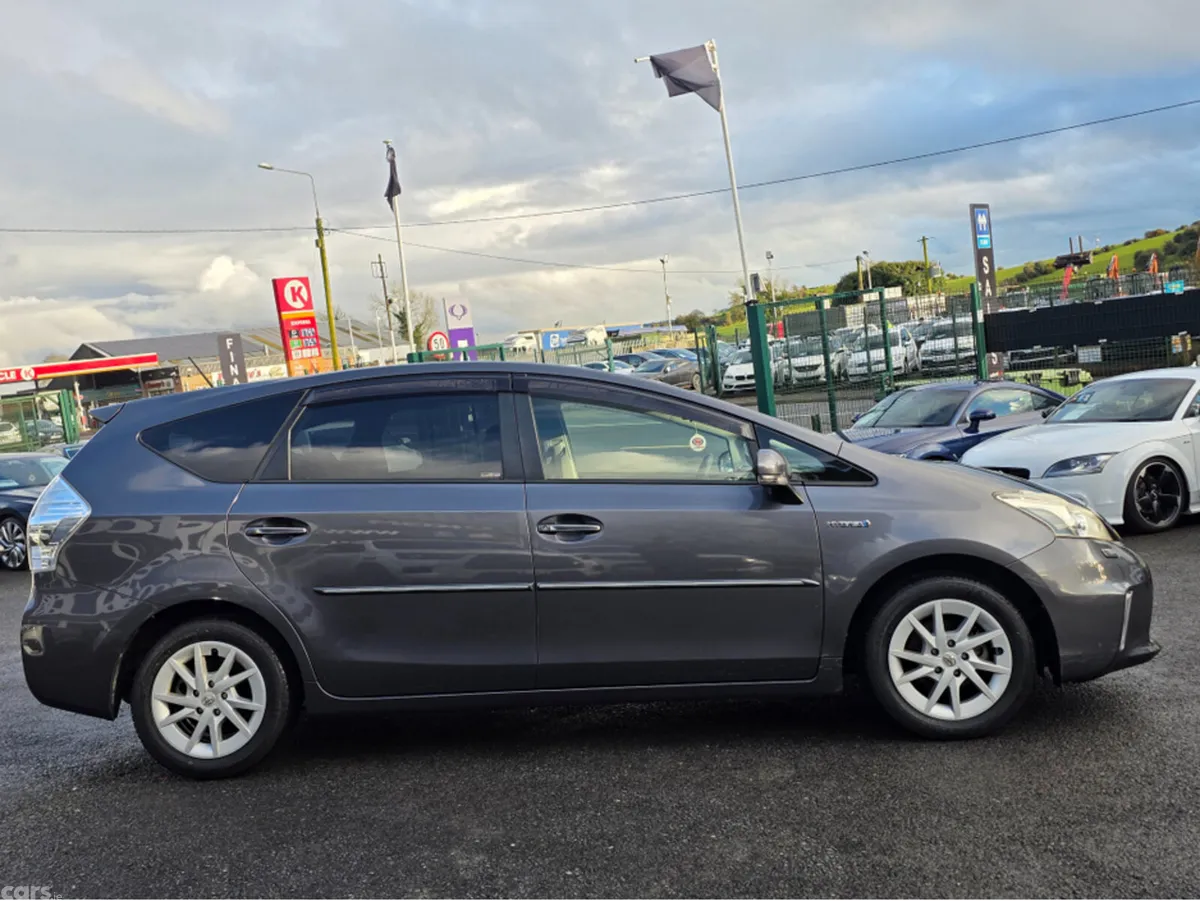 Toyota Prius MPV, Petrol Hybrid, 2012, Grey