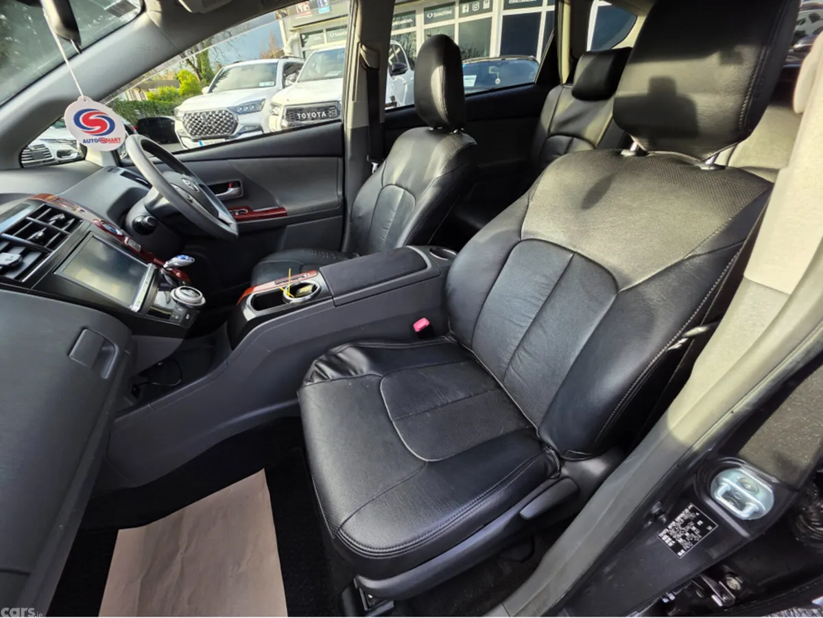 Toyota Prius MPV, Petrol Hybrid, 2012, Grey