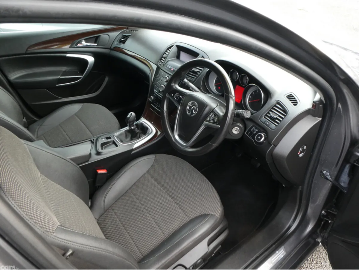 Opel Insignia Hatchback, Diesel, 2012, Grey