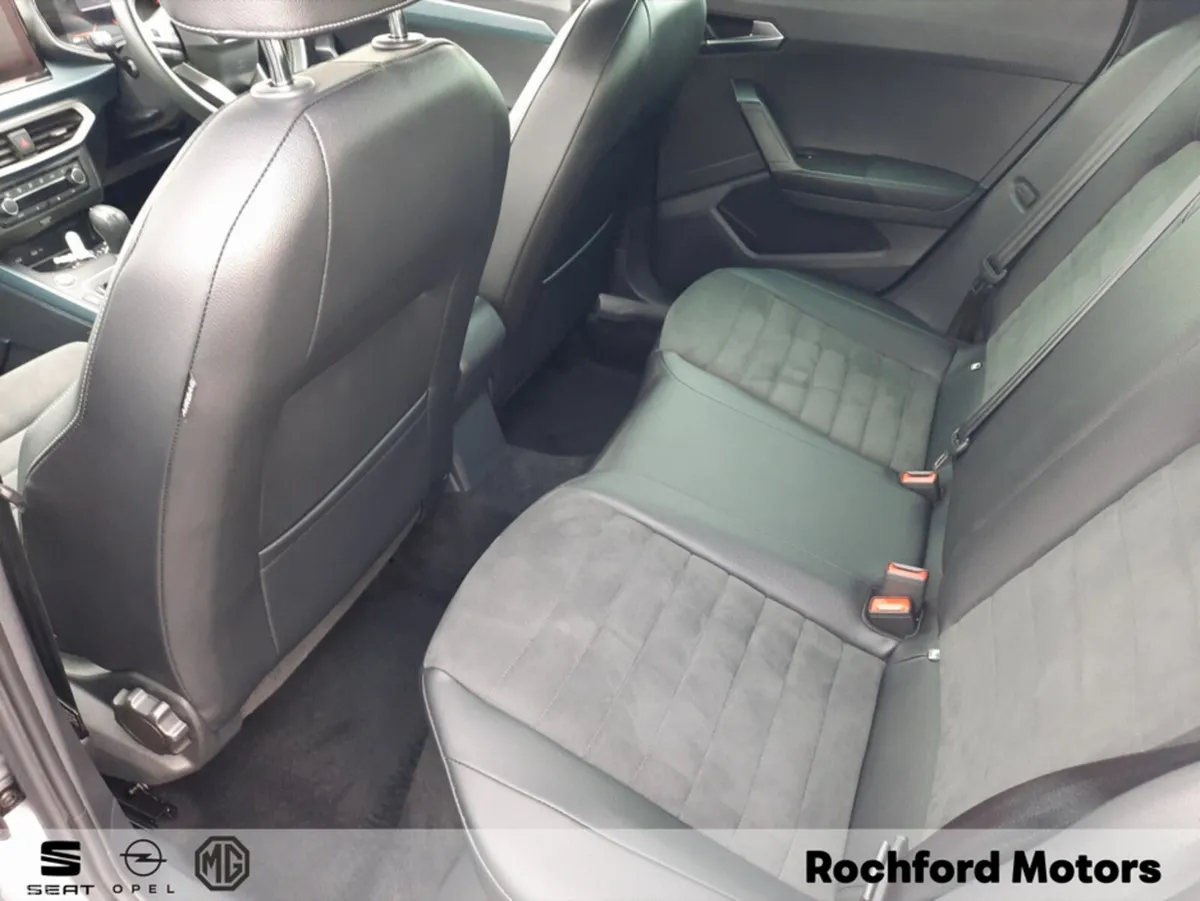SEAT Arona Hatchback, Petrol, 2024, Grey