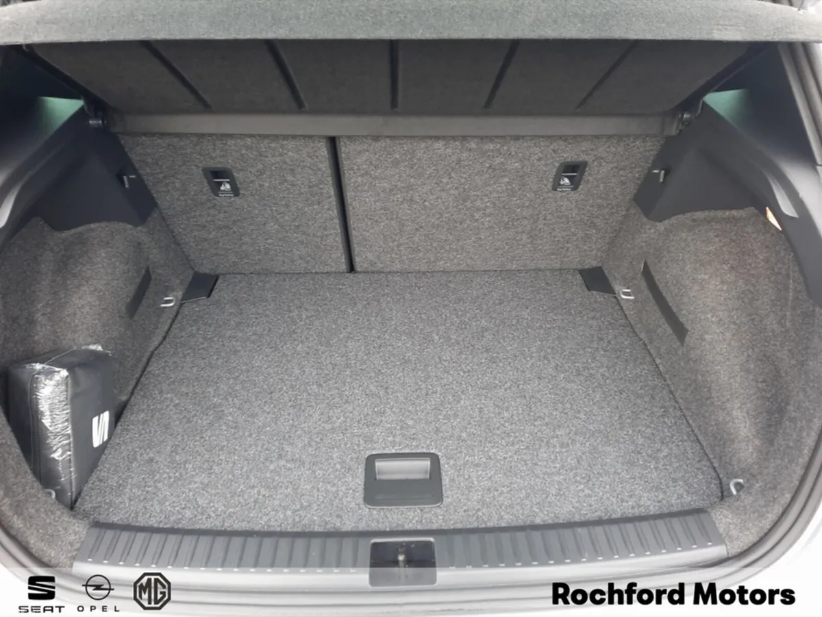 SEAT Arona Hatchback, Petrol, 2024, Grey