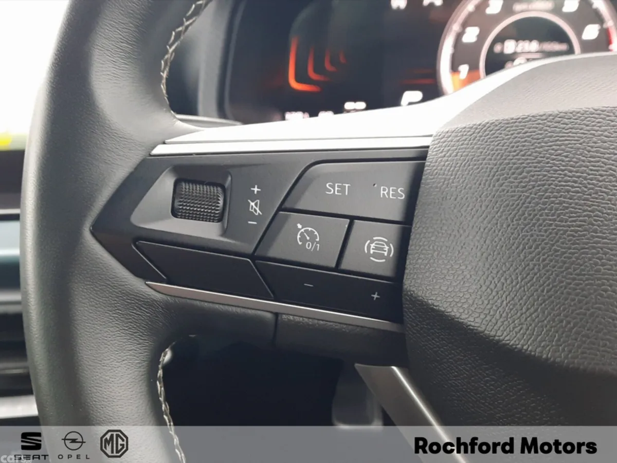 SEAT Arona Hatchback, Petrol, 2024, Grey