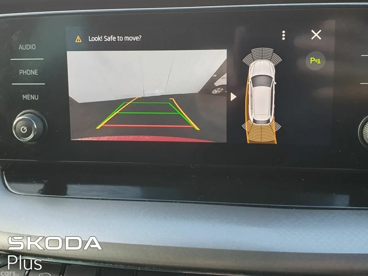 Skoda Octavia Saloon, Petrol, 2023, Red