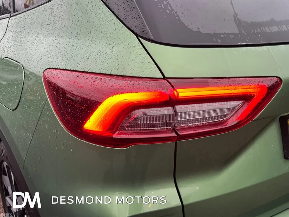 Ford Kuga SUV, Petrol Hybrid, 2025, Green