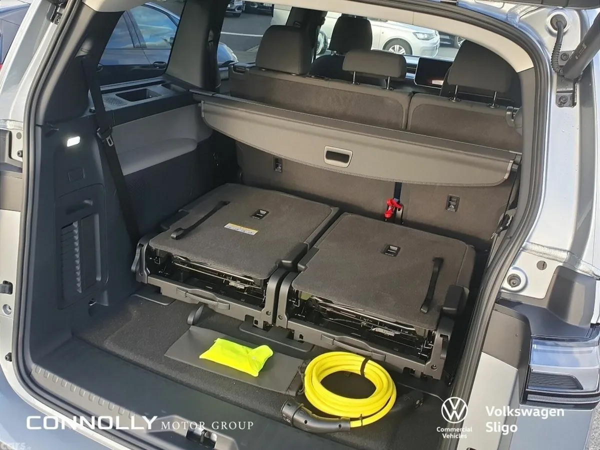 Volkswagen ID.Buzz MPV, Electric, 2025, Silver