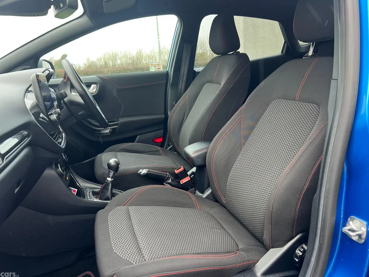 Ford Puma MPV, Petrol, 2024, Blue