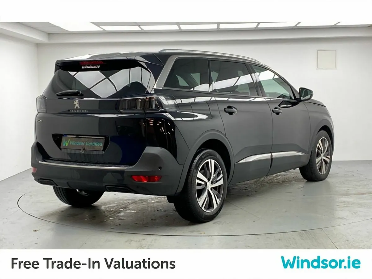 Peugeot 5008 MPV, Petrol, 2023, Black