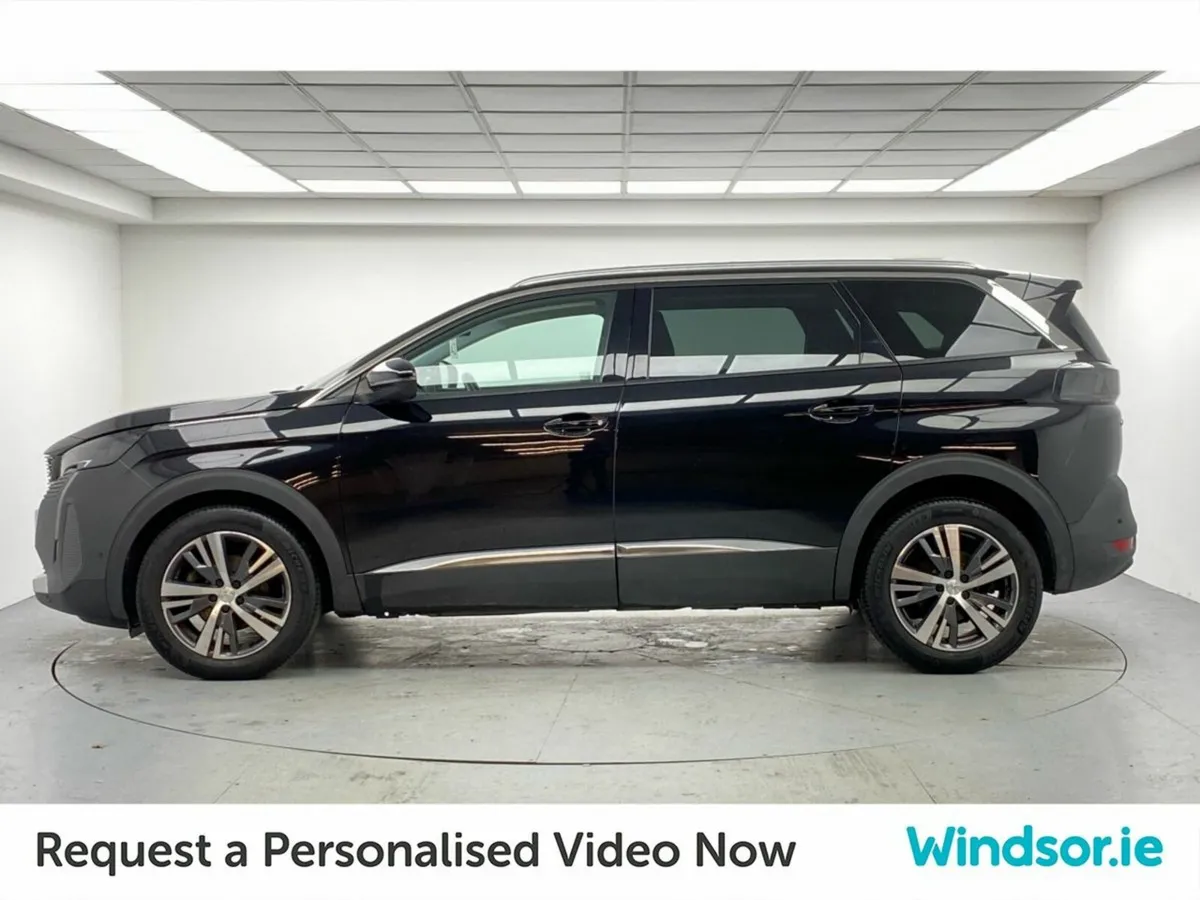 Peugeot 5008 MPV, Petrol, 2023, Black