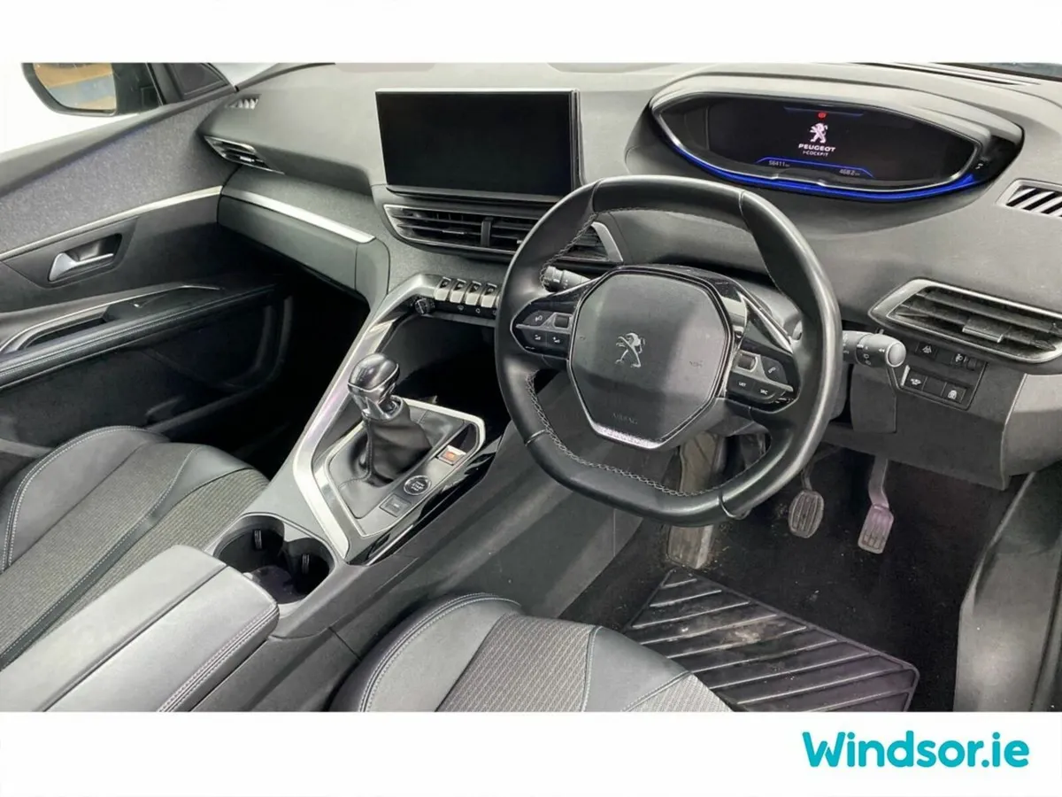 Peugeot 5008 MPV, Petrol, 2023, Black