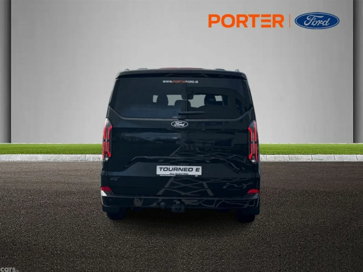 Ford Tourneo Custom MPV, Electric, 2026, Black