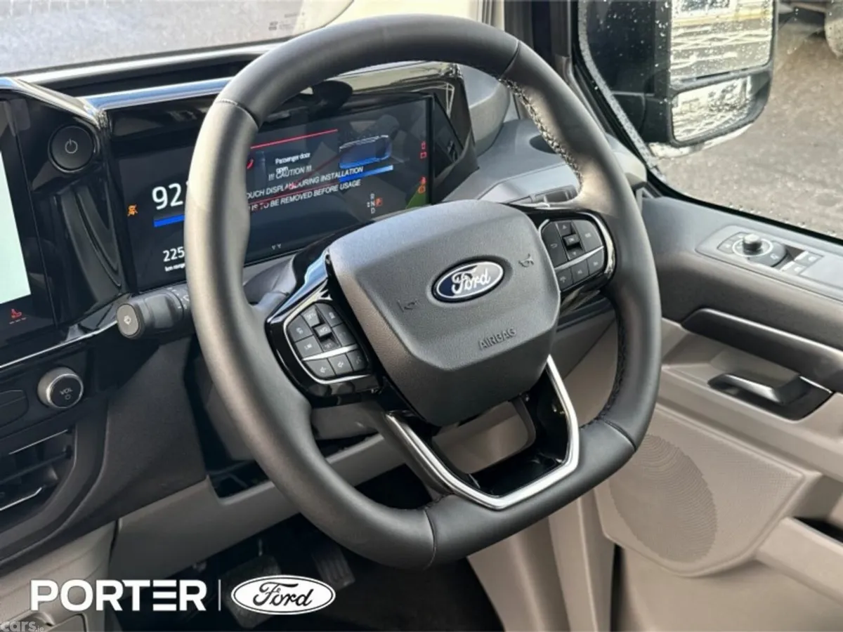 Ford Tourneo Custom MPV, Electric, 2026, Black