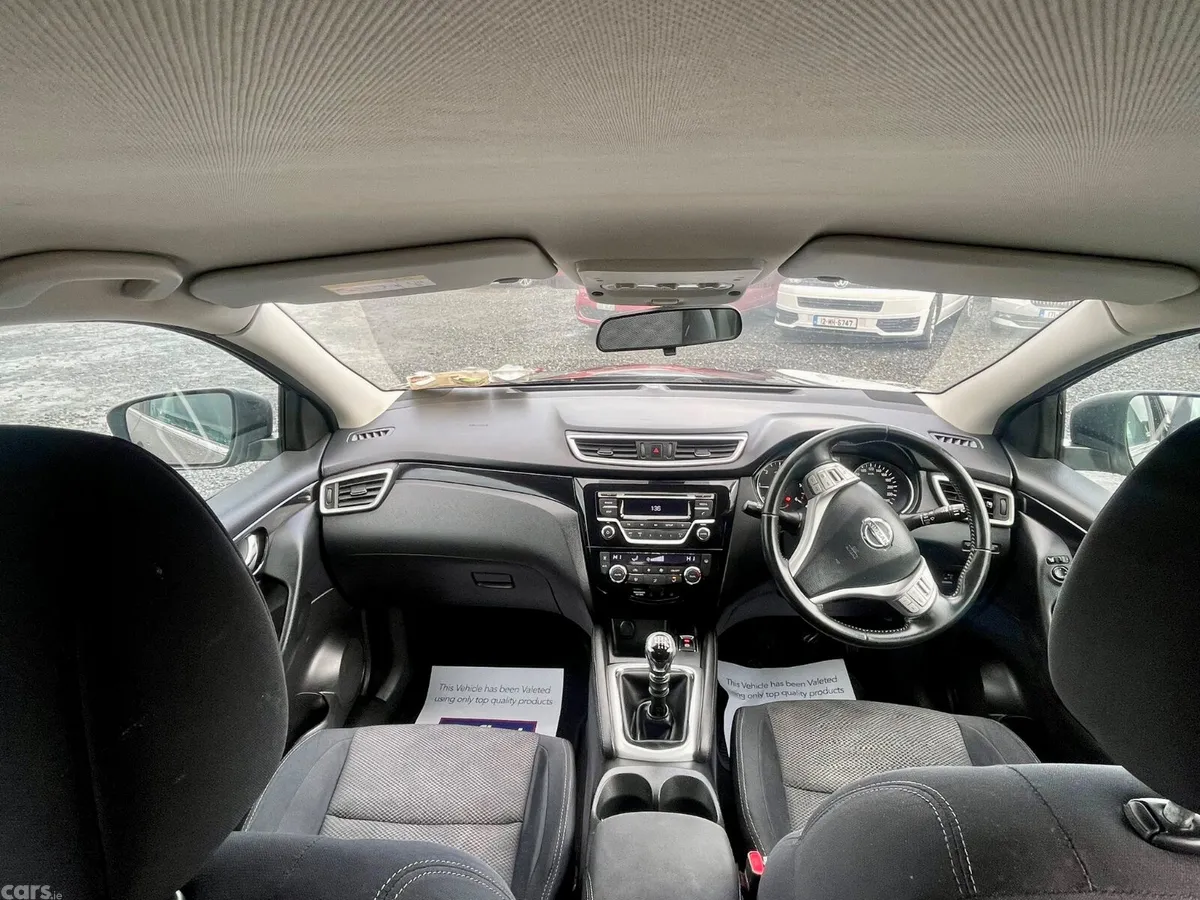 Nissan Qashqai Hatchback, Diesel, 2015, Brown