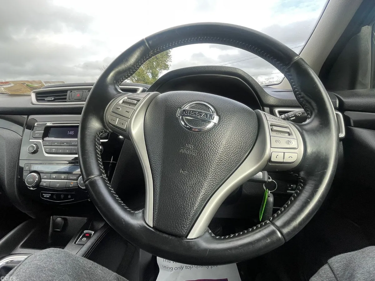 Nissan Qashqai Hatchback, Diesel, 2015, Brown