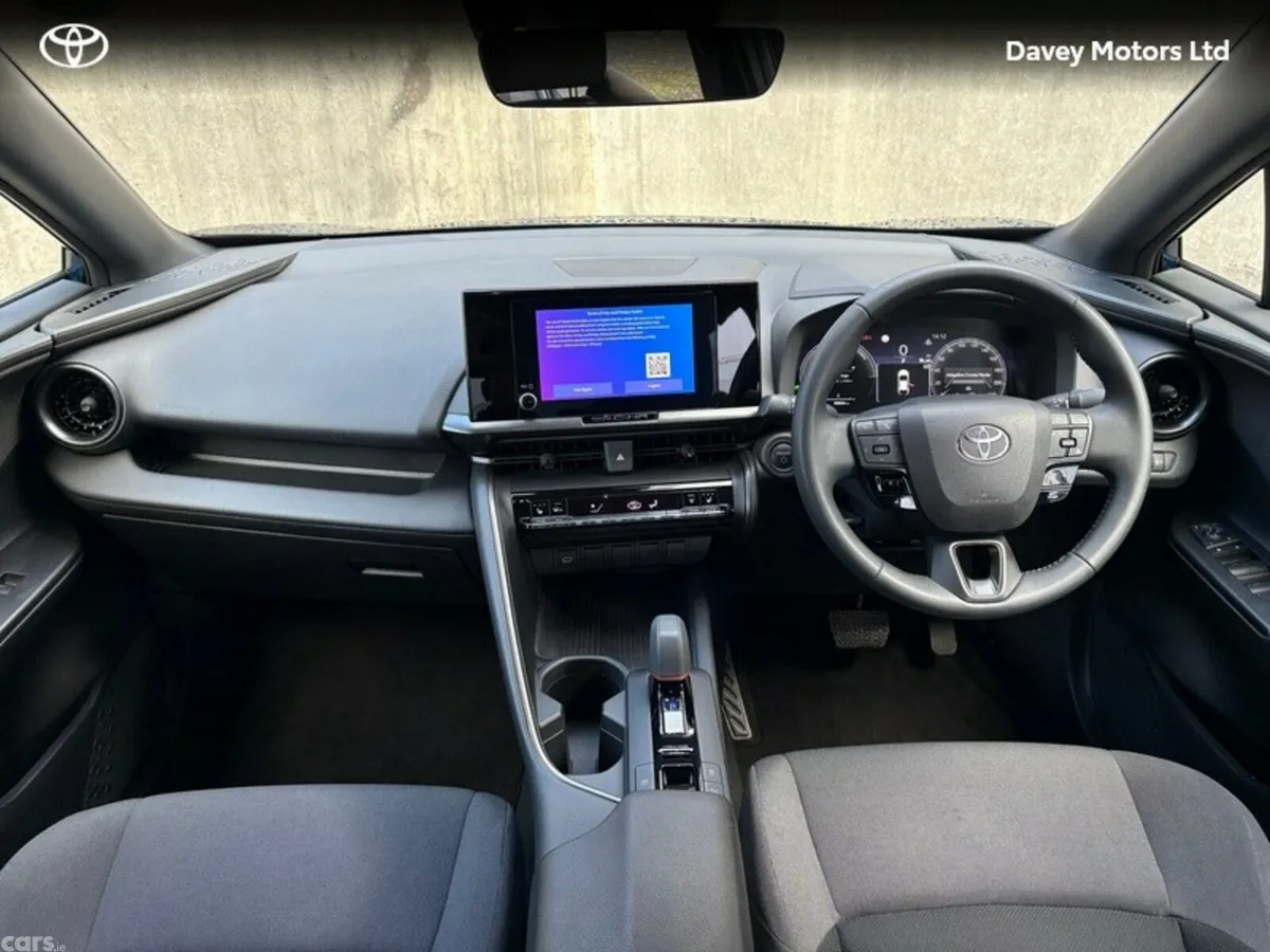 Toyota C-HR SUV, Petrol Hybrid, 2024, Blue