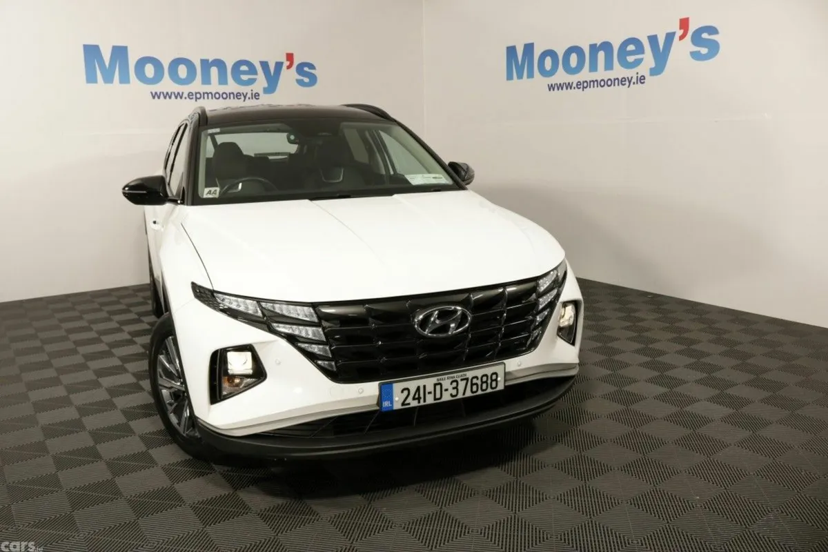 Hyundai Tucson SUV, Petrol Hybrid, 2024, White