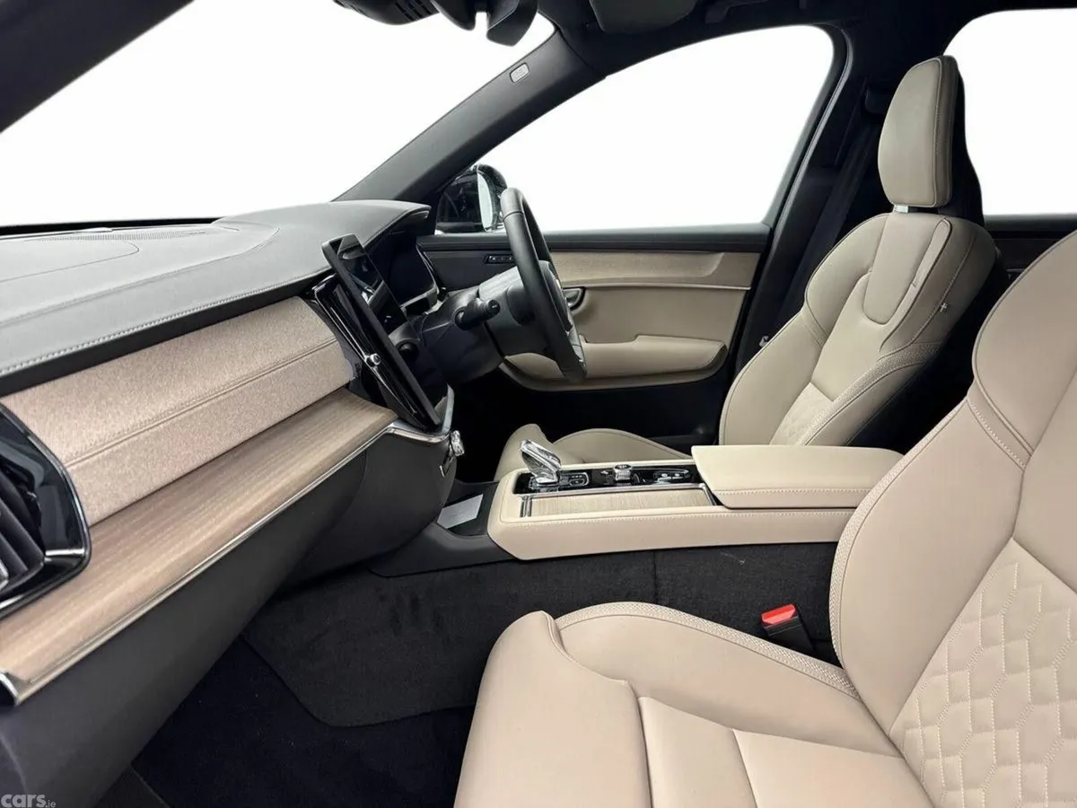 Volvo XC90 SUV, Petrol Plug-in Hybrid, 2026, Black