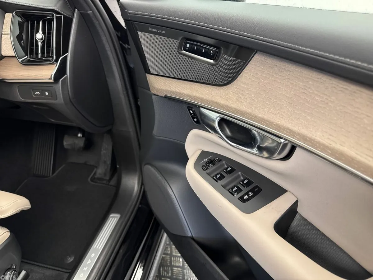 Volvo XC90 SUV, Petrol Plug-in Hybrid, 2026, Black