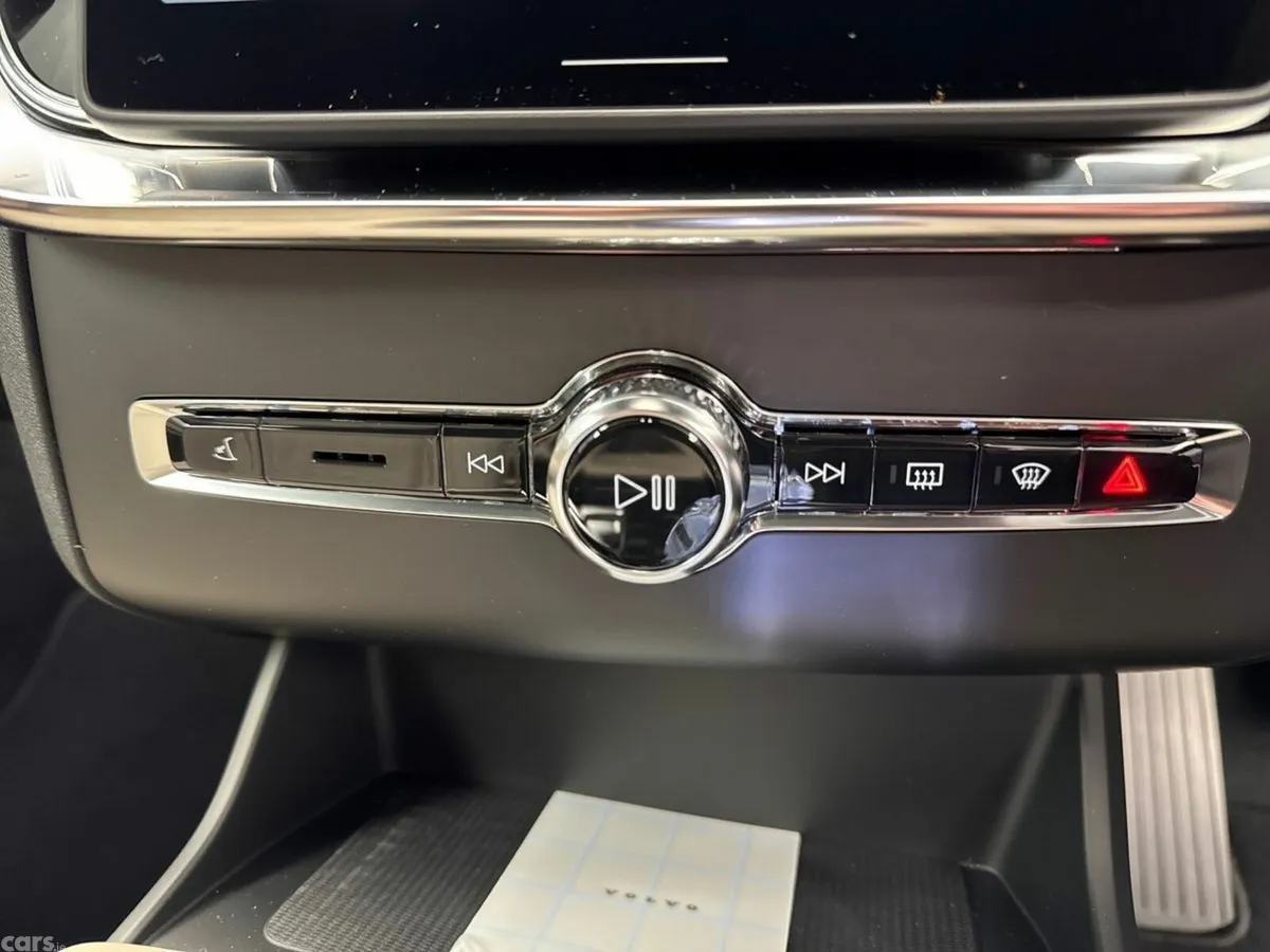 Volvo XC90 SUV, Petrol Plug-in Hybrid, 2026, Black