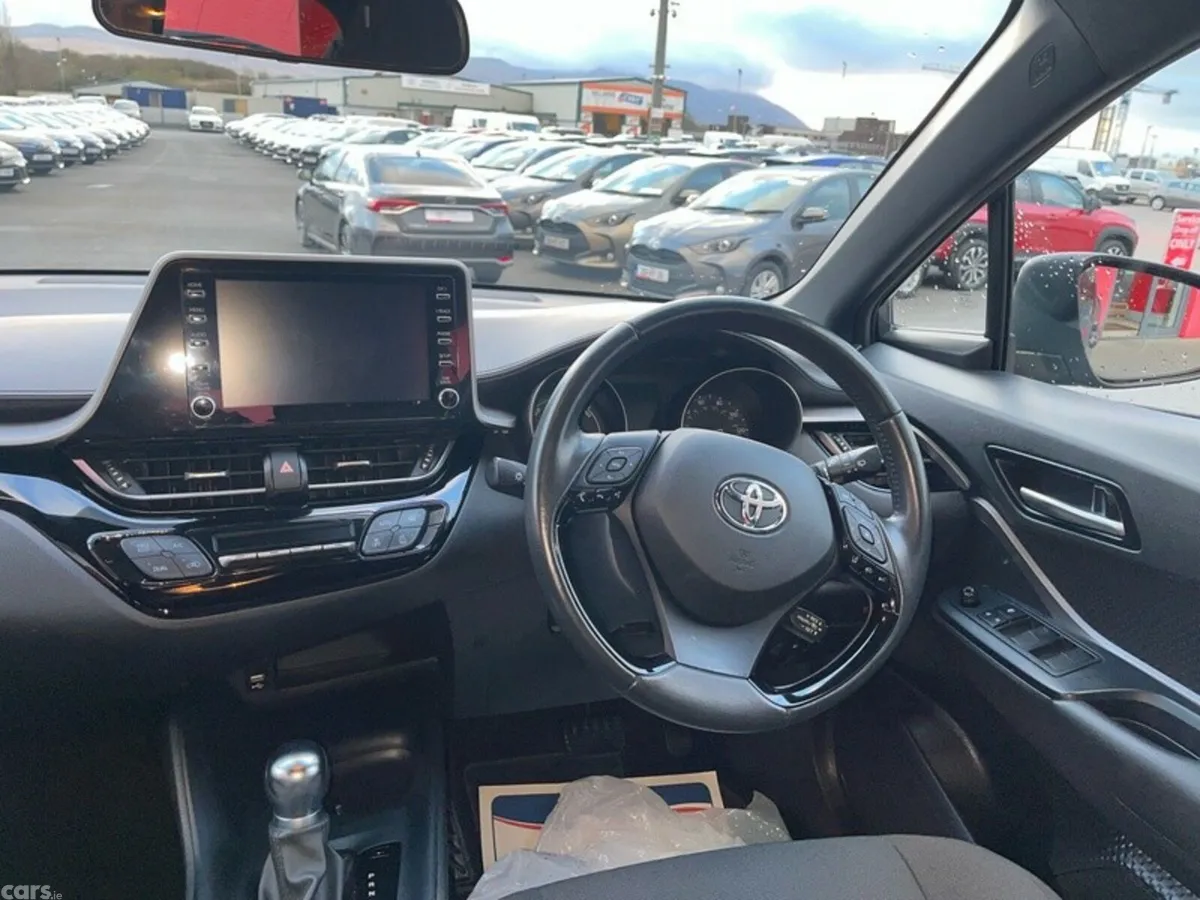 Toyota C-HR SUV, Petrol Hybrid, 2023, Grey