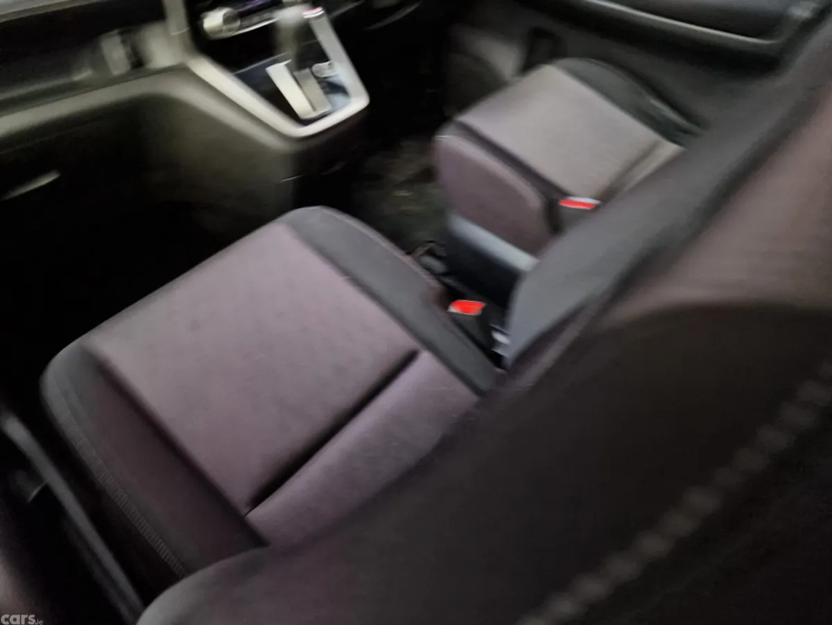 Nissan Serena MPV, Petrol Hybrid, 2017, Black
