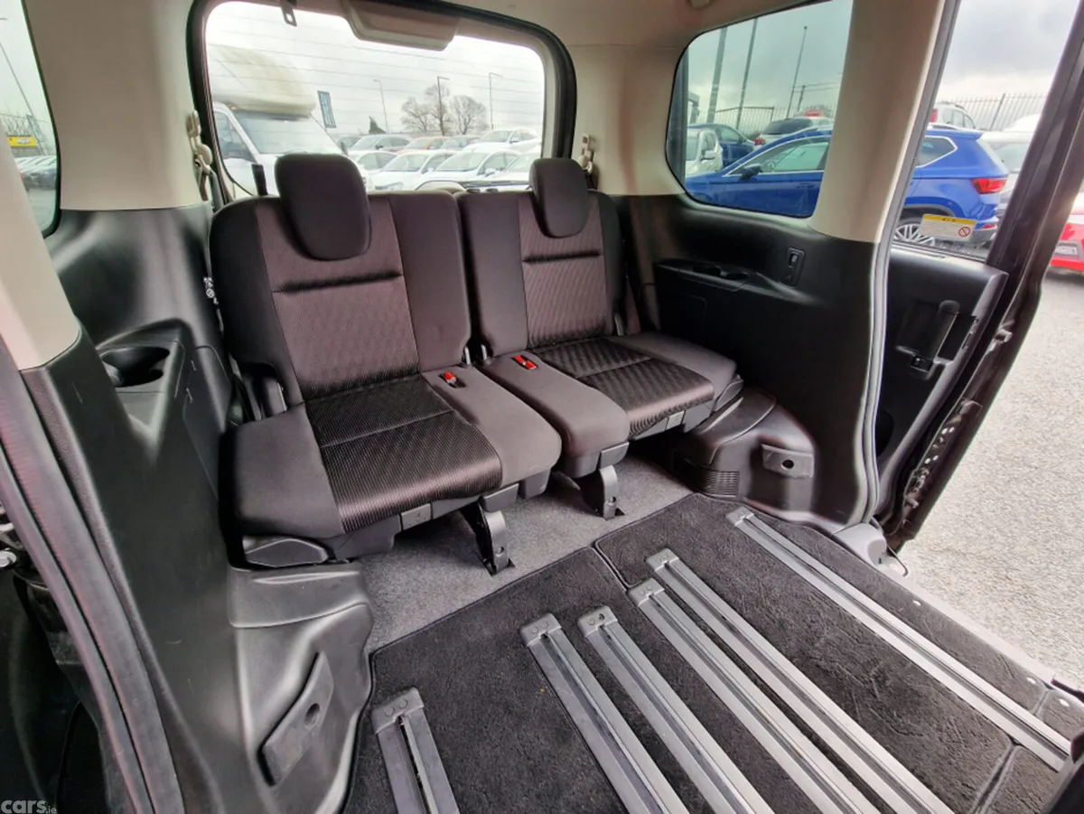 Nissan Serena MPV, Petrol Hybrid, 2017, Black
