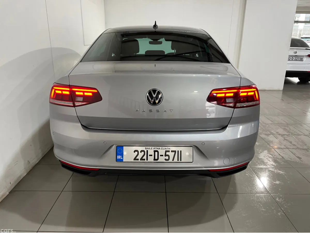 Volkswagen Passat Saloon, Diesel, 2022, Grey