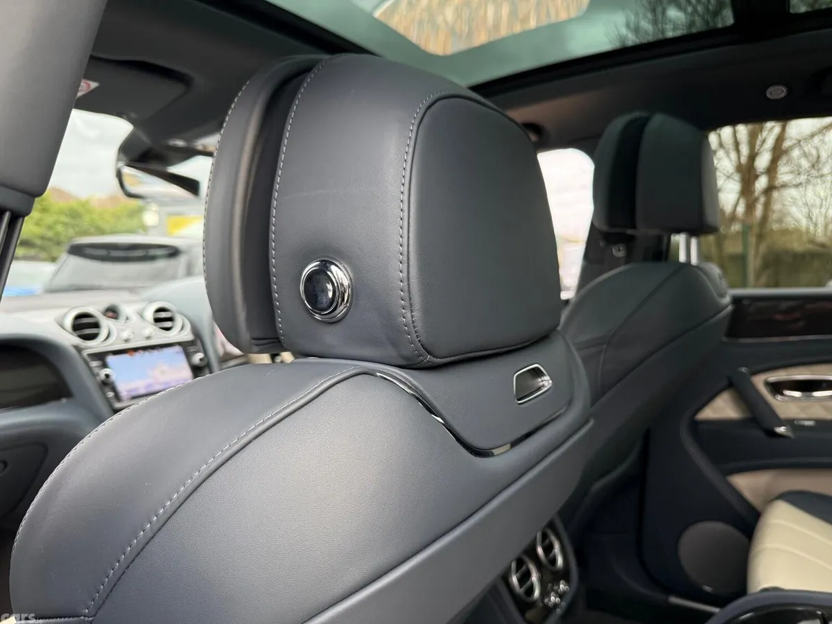 Bentley Bentayga Estate, Petrol Hybrid, 2020, White