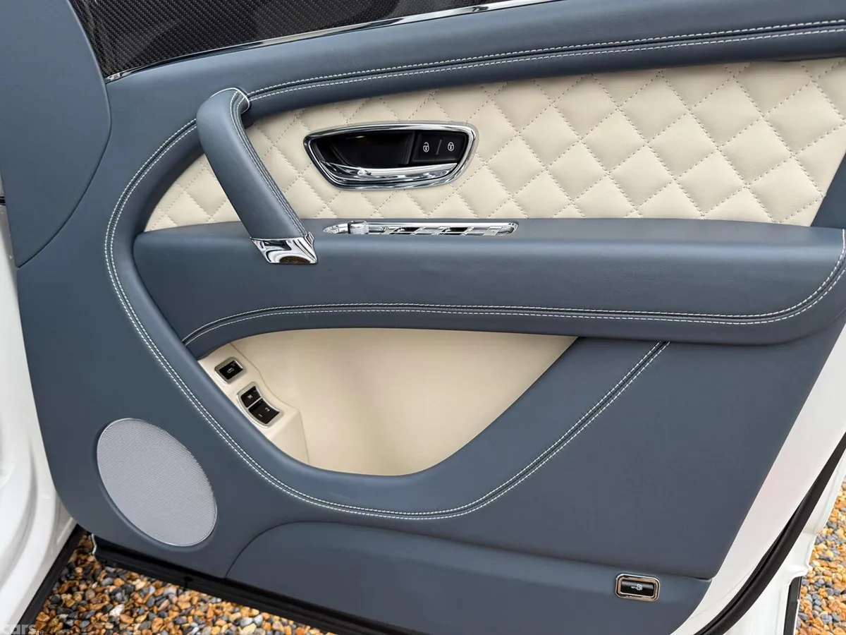 Bentley Bentayga Estate, Petrol Hybrid, 2020, White
