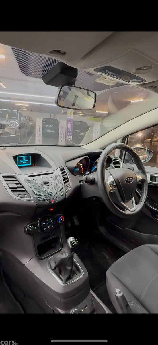 Ford Fiesta Hatchback, Petrol, 2015, Silver