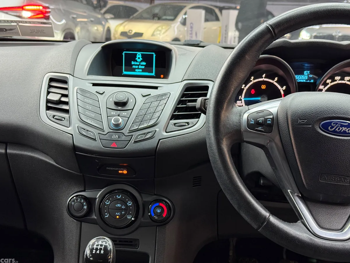 Ford Fiesta Hatchback, Petrol, 2015, Silver