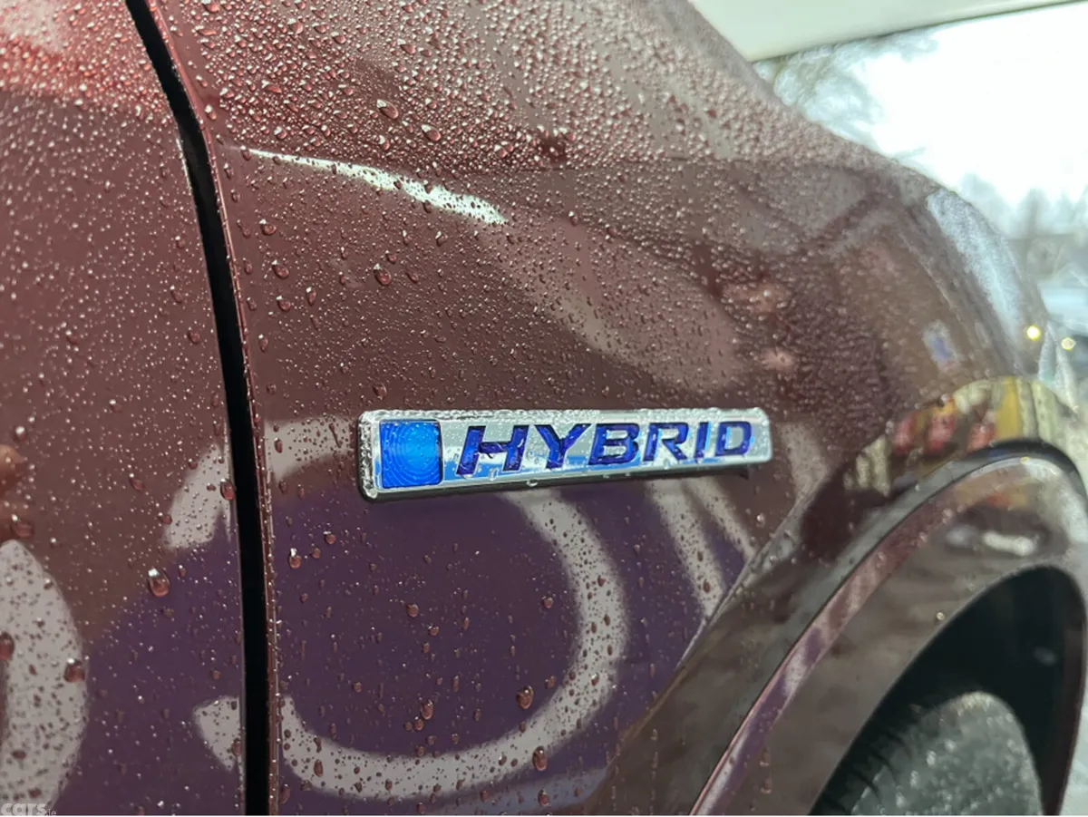 Honda Vezel SUV, Petrol Hybrid, 2015, Red