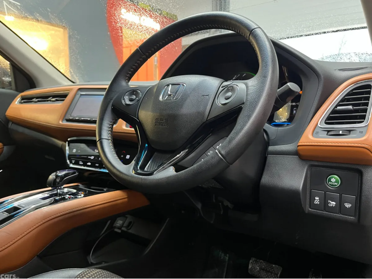 Honda Vezel SUV, Petrol Hybrid, 2015, Red