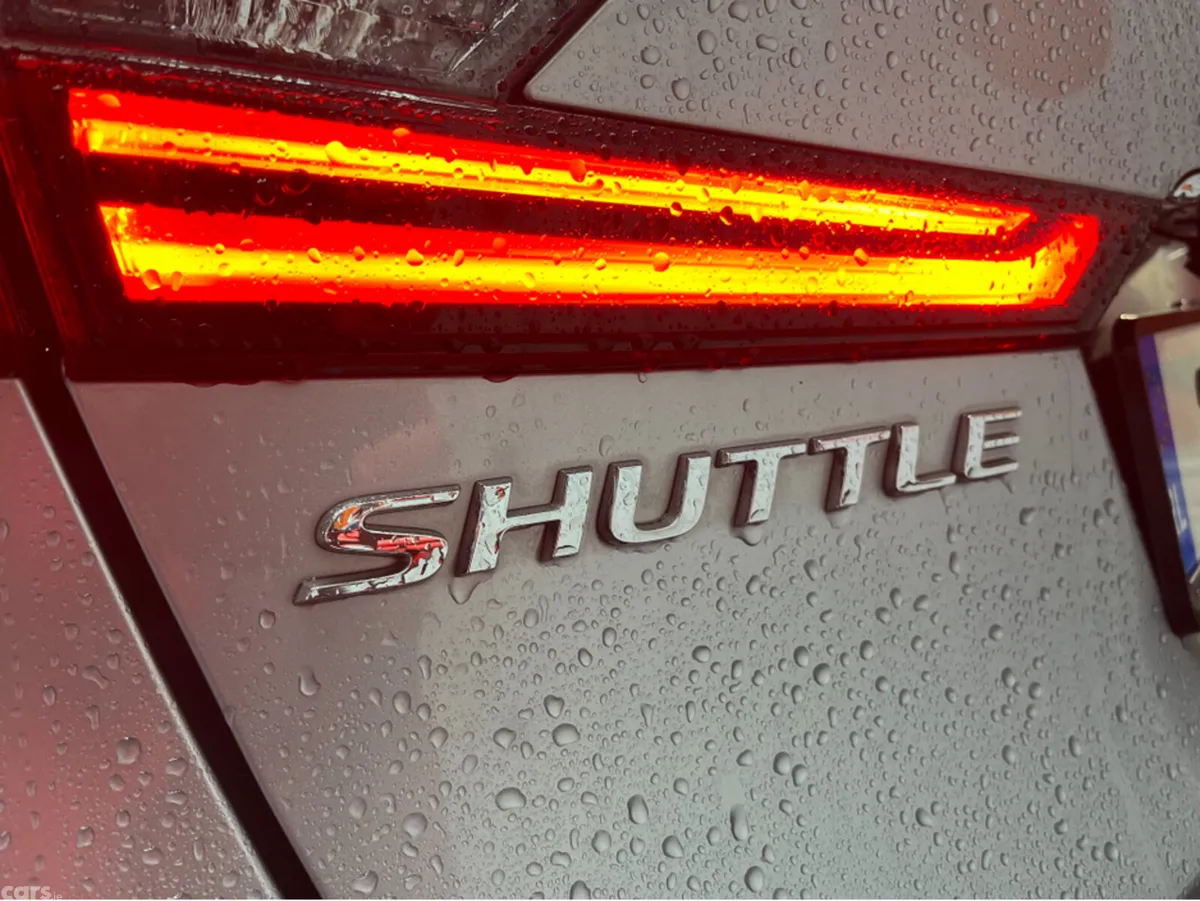 Honda Shuttle MPV, Petrol Hybrid, 2022, Silver