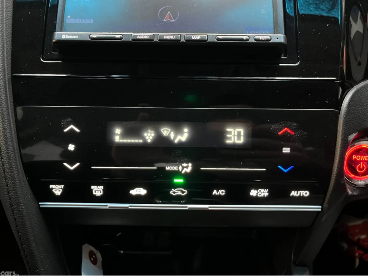 Honda Shuttle MPV, Petrol Hybrid, 2022, Silver