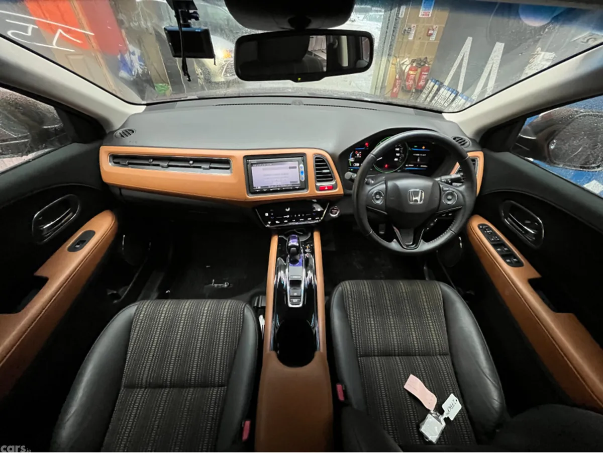 Honda Vezel SUV, Petrol Hybrid, 2015, Red