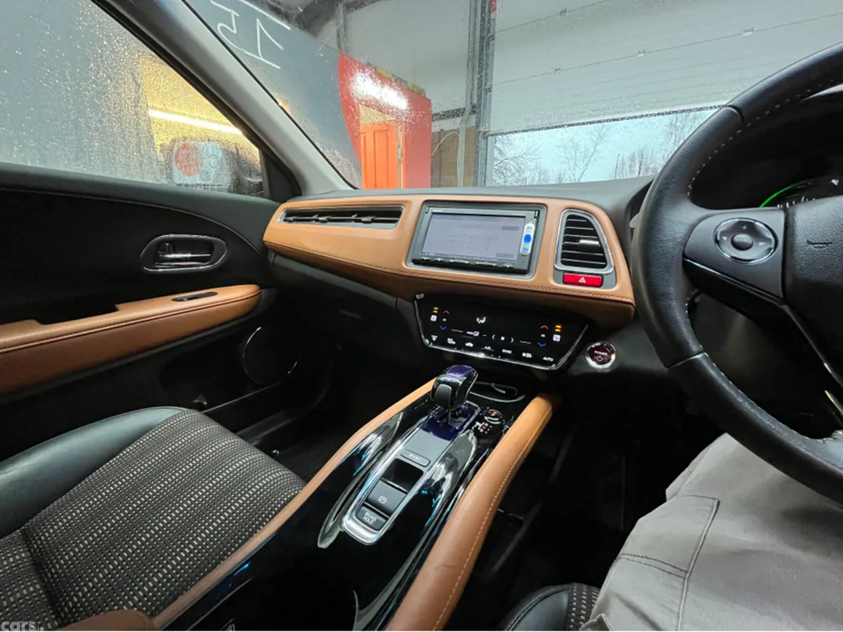 Honda Vezel SUV, Petrol Hybrid, 2015, Red