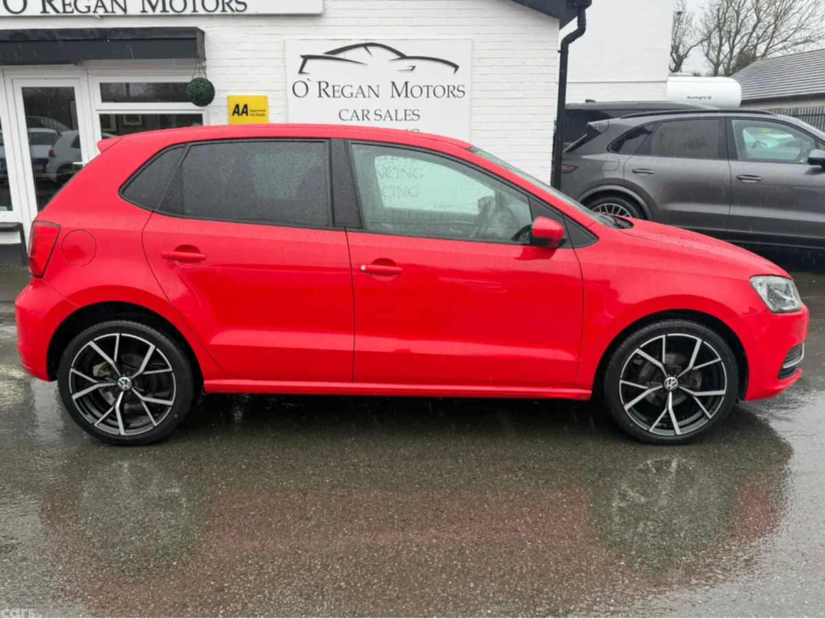 Volkswagen Polo Hatchback, Petrol, 2014, Red