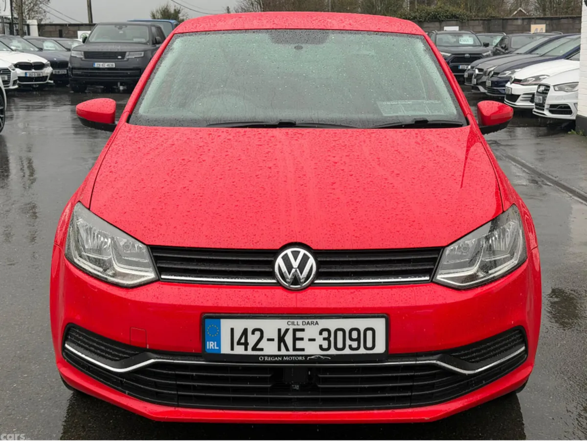 Volkswagen Polo Hatchback, Petrol, 2014, Red