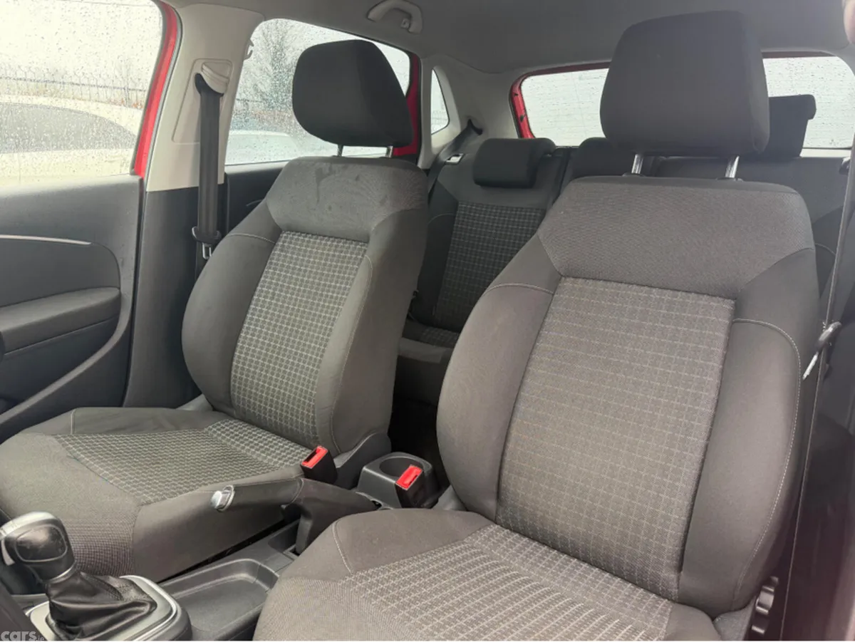 Volkswagen Polo Hatchback, Petrol, 2014, Red
