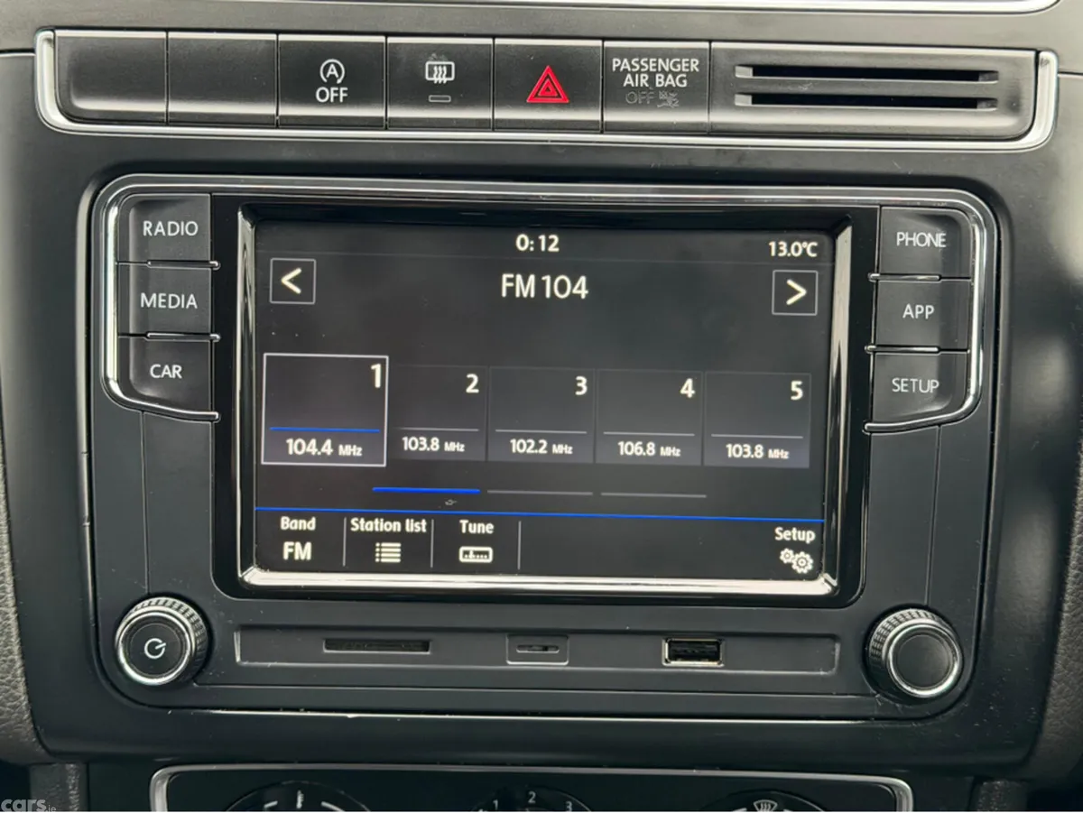 Volkswagen Polo Hatchback, Petrol, 2014, Red