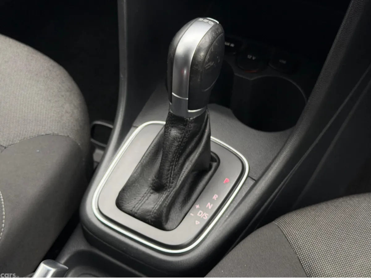 Volkswagen Polo Hatchback, Petrol, 2014, Red
