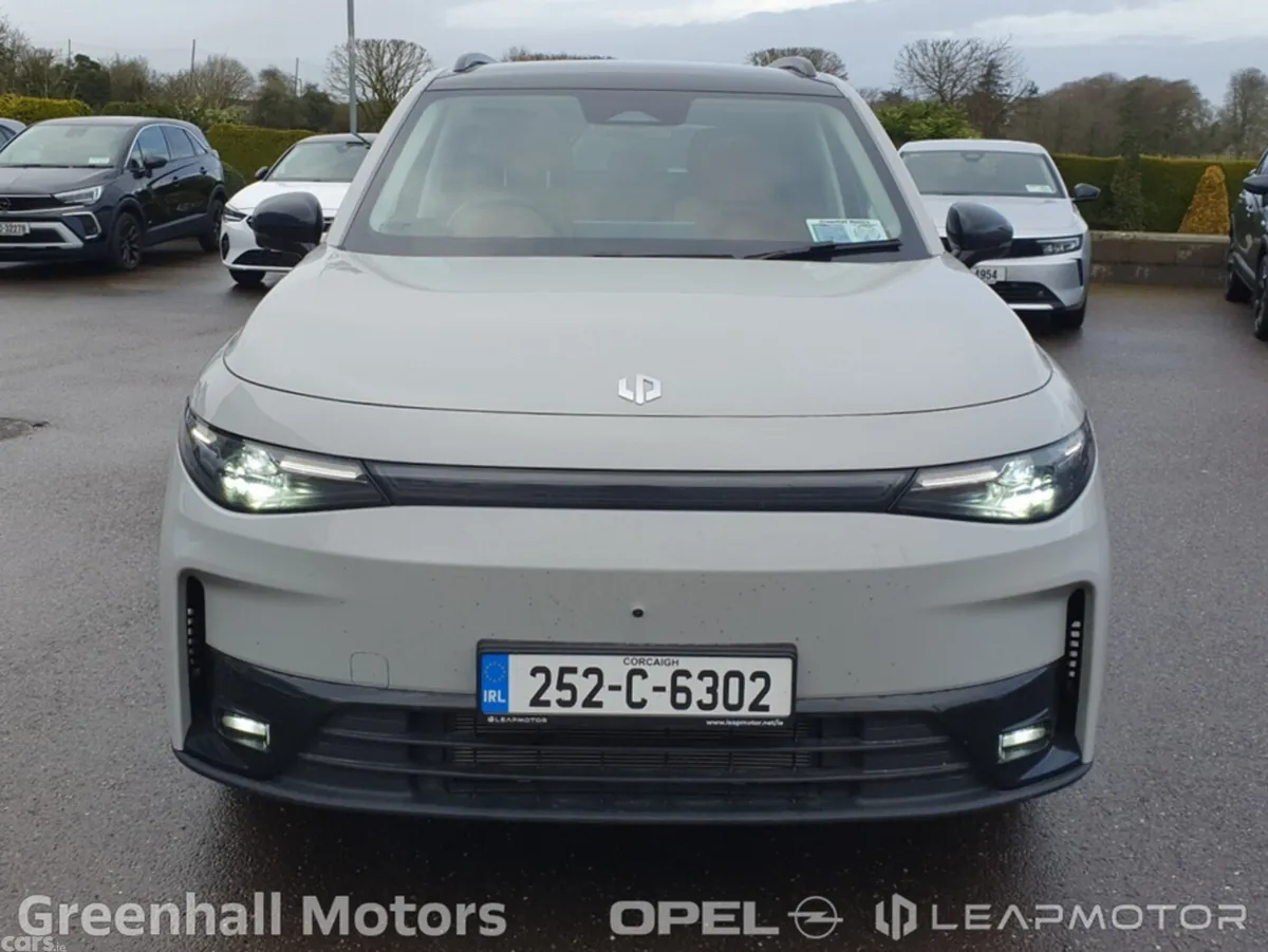 Leapmotor C10 Hatchback, Petrol Plug-in Hybrid, 2025, Grey