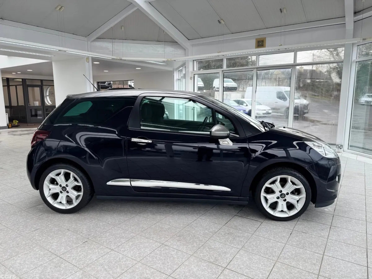 Citroen DS 3 Hatchback, Petrol, 2015, Blue