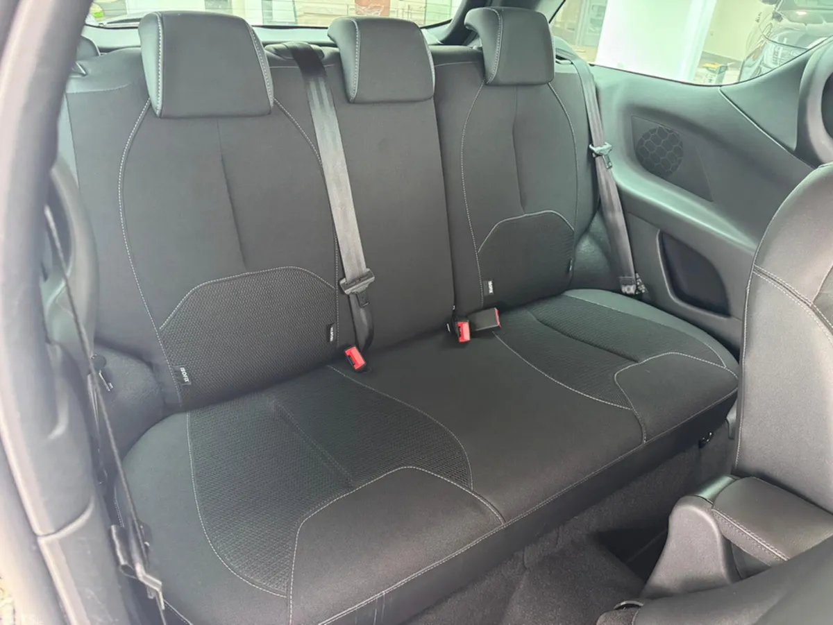 Citroen DS 3 Hatchback, Petrol, 2015, Blue