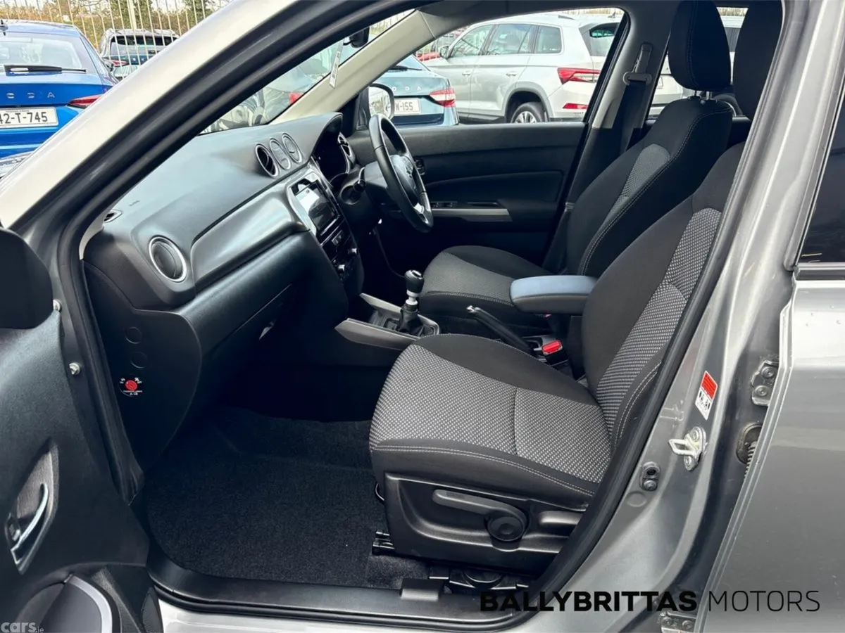 Suzuki Vitara SUV, Petrol, 2023, Grey