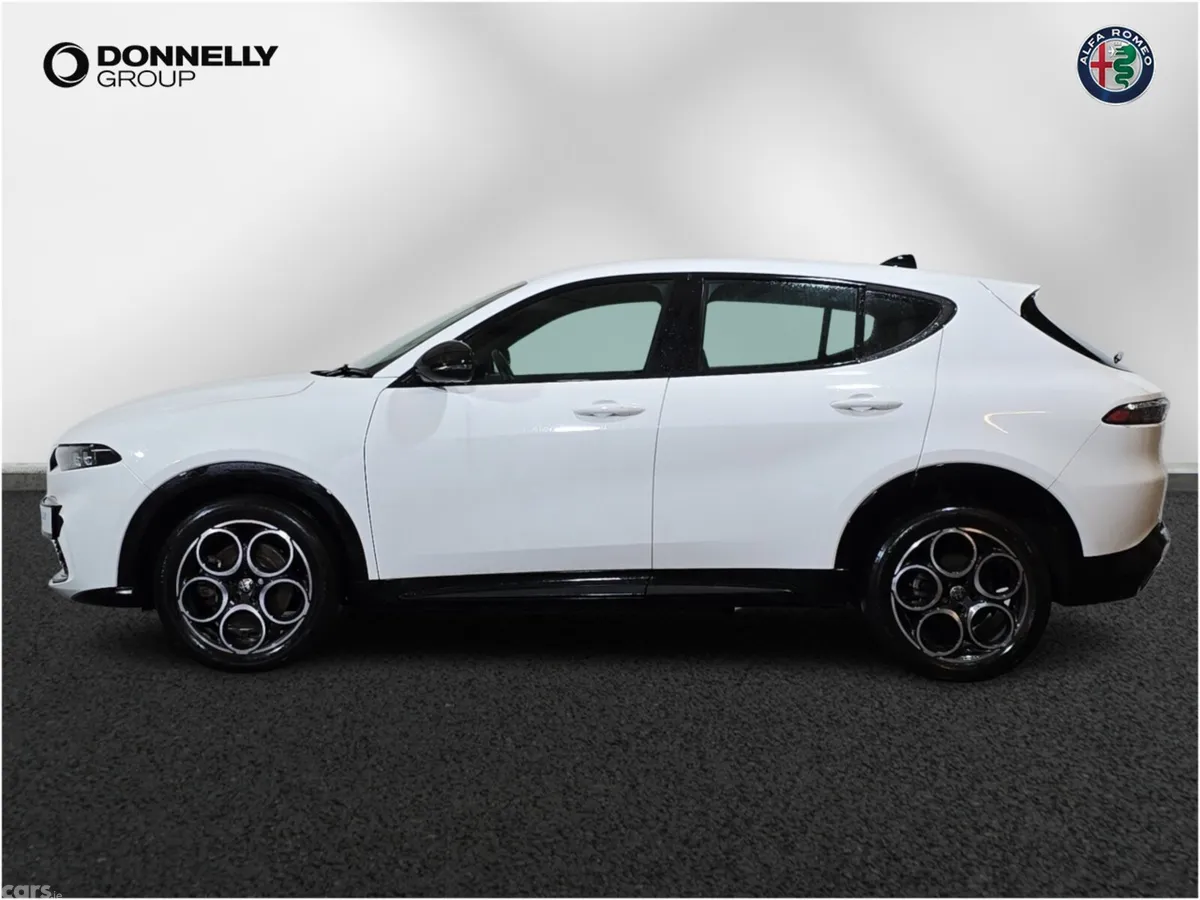 Alfa Romeo Tonale Hatchback, Petrol, 2024, White
