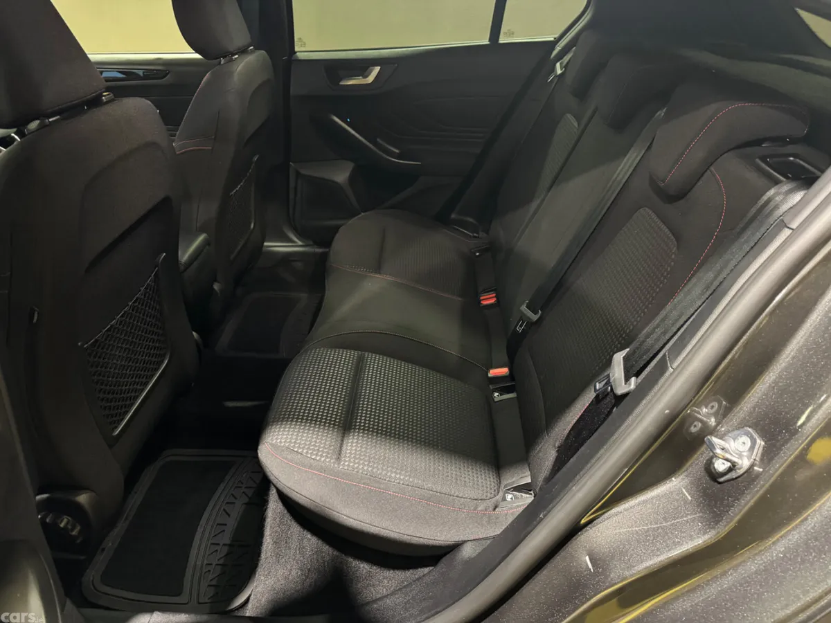 Ford Focus Hatchback, Petrol Hybrid, 2025, Grey